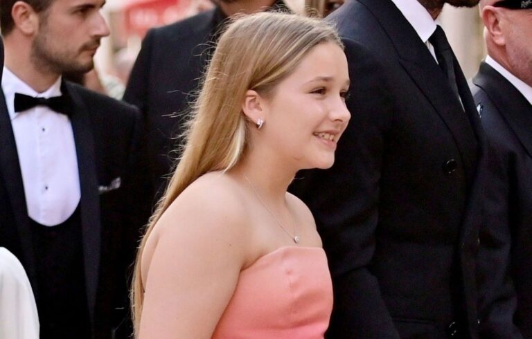 1655214136 Harper Seven Beckham Haljina Za Bal Kao Iz Bajke Za